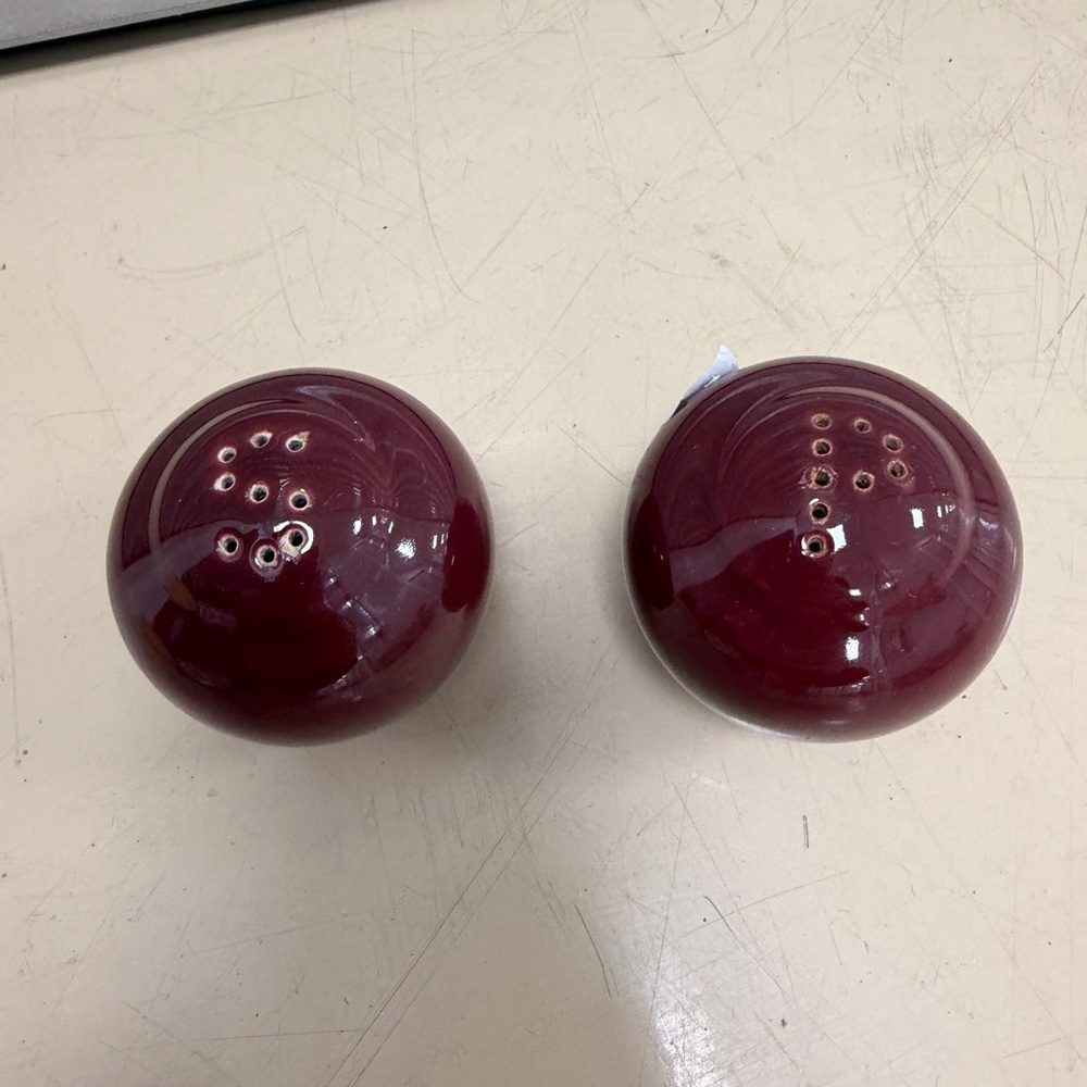 Maroon Ceramic Salt and Pepper Shaker Set - Picture 1 of 6